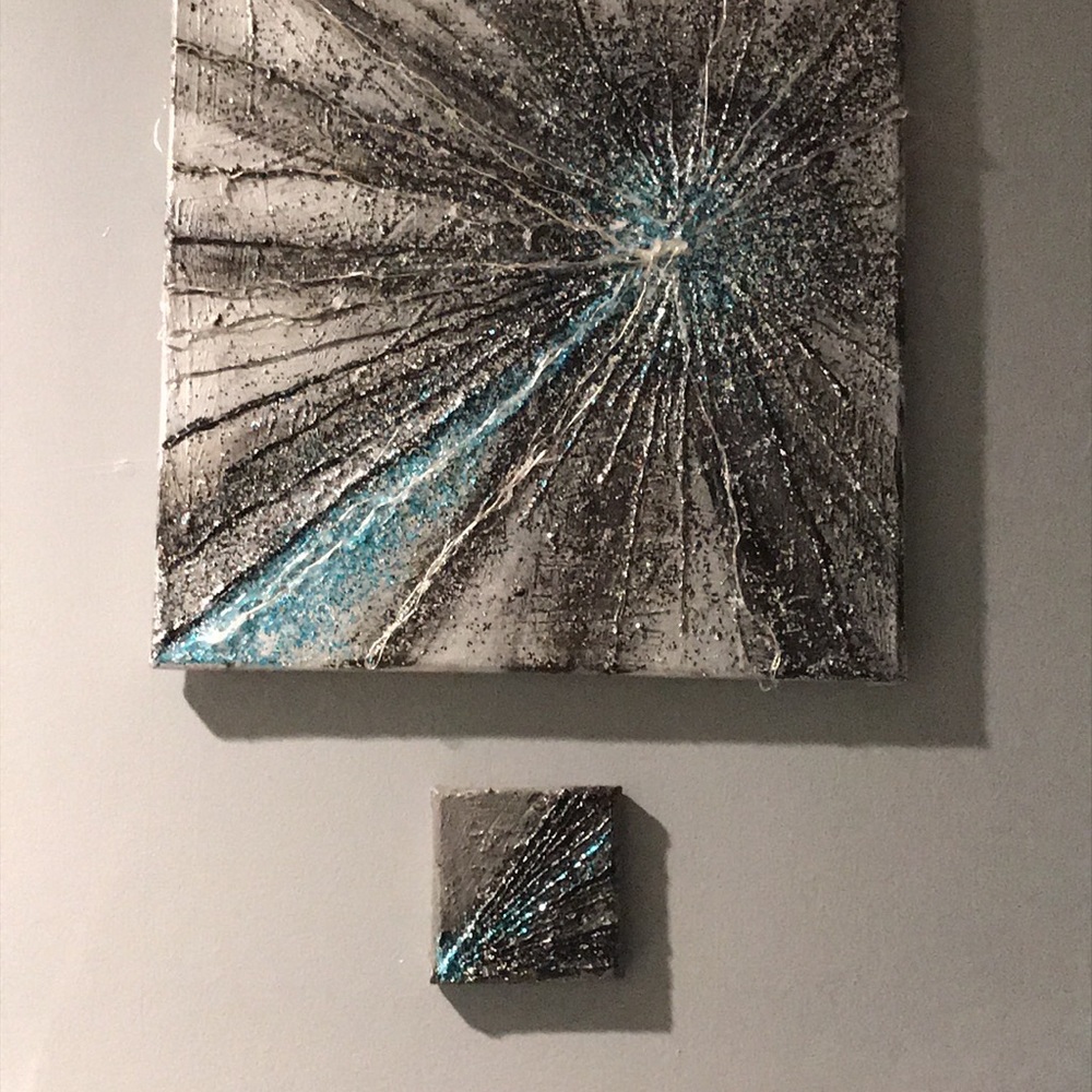 3 in 2 pictures. Larger 16x16 becomes a light constellation-like photo when lit!